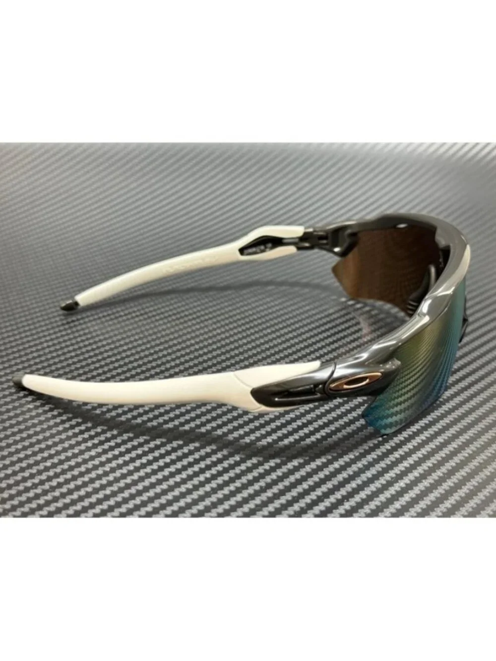New Oakley Men Carbon Sunglasses 65-21-128